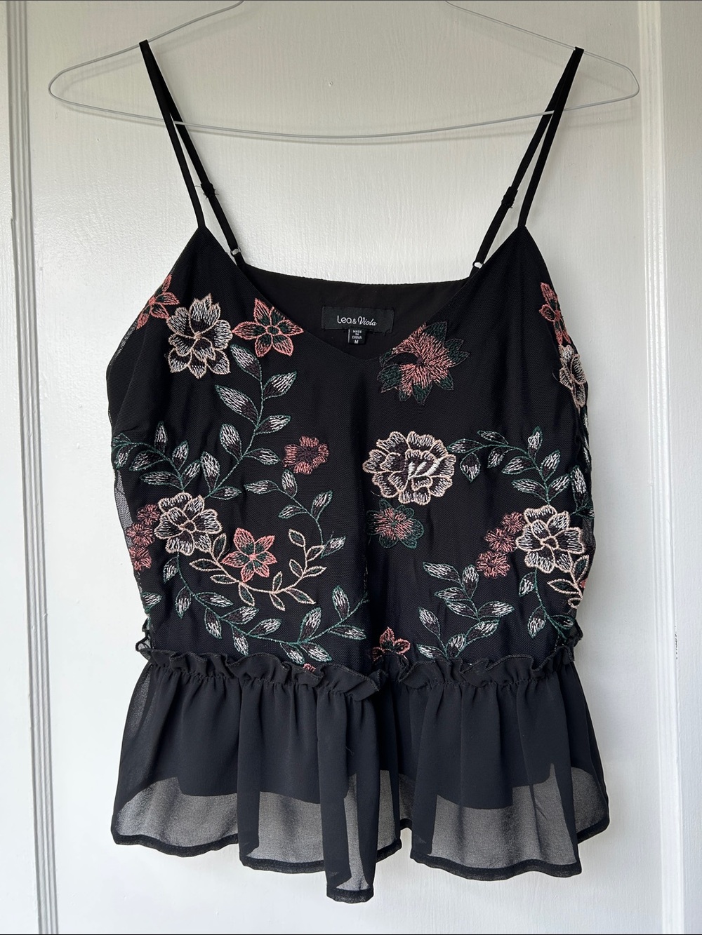 Lea & Viola Black Floral Embroidered Spaghetti Strap Peplum Top M